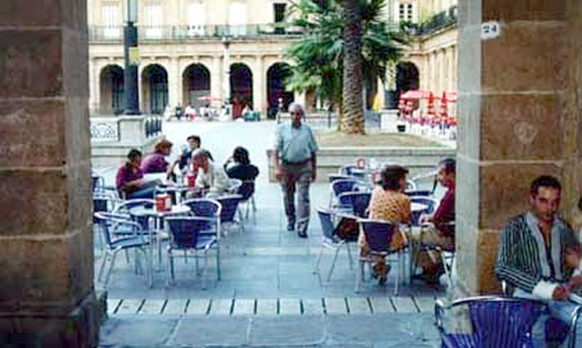 Café Bar Bilbao: Terraza
