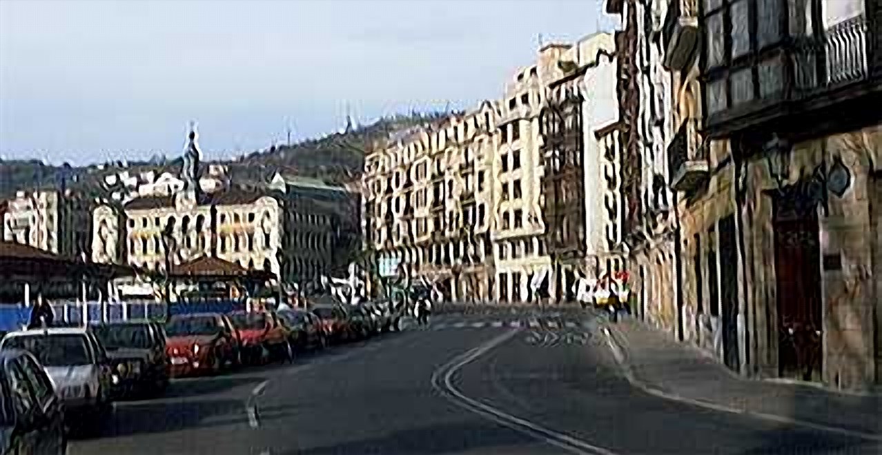 Vda. de Epalza continu. hacia Ayuntamiento