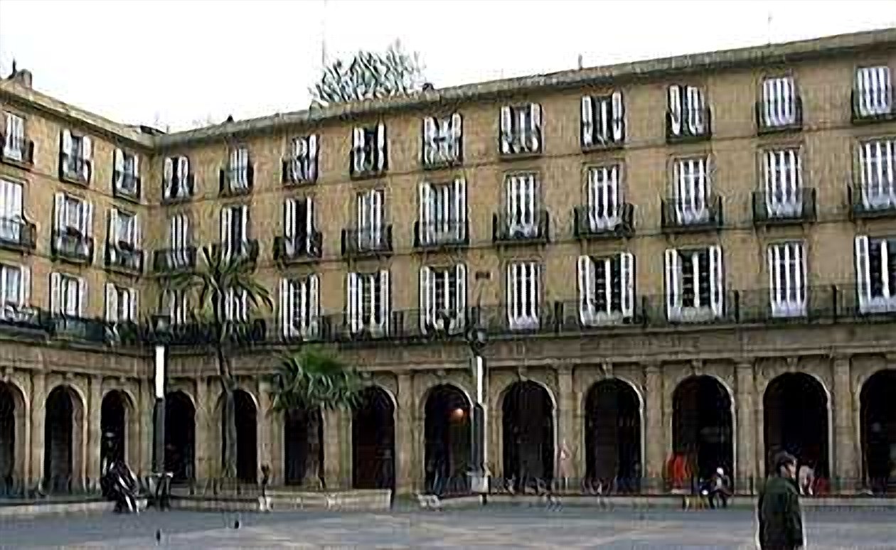 Plaza Nueva: fachada de Amsterdam Plein