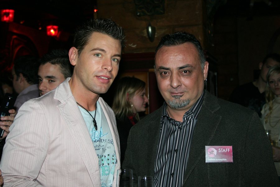 Bittor Diéguez, con acreditación de organización, junto a David Gallardo.