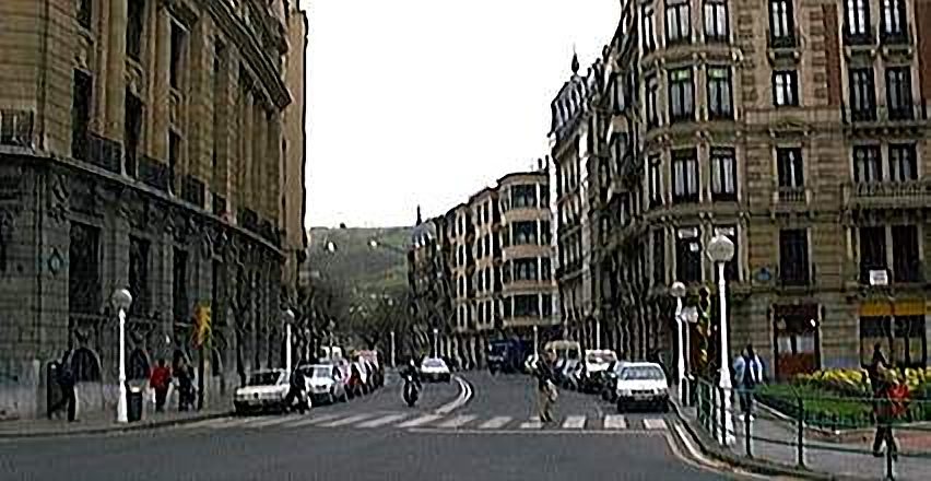 Mazarredo hacia Albia cruce con Ibañez