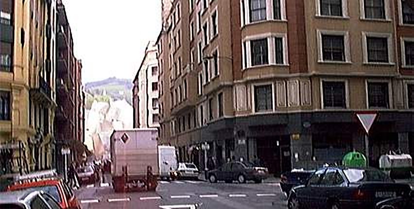 Iparraguirre a Maza cruce Aju.
